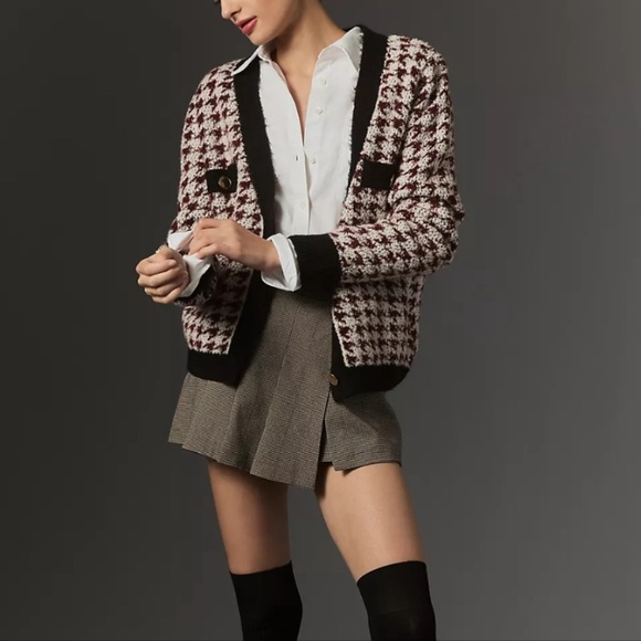 Elegant Gray Mini Skirt - Picture 1 of 1